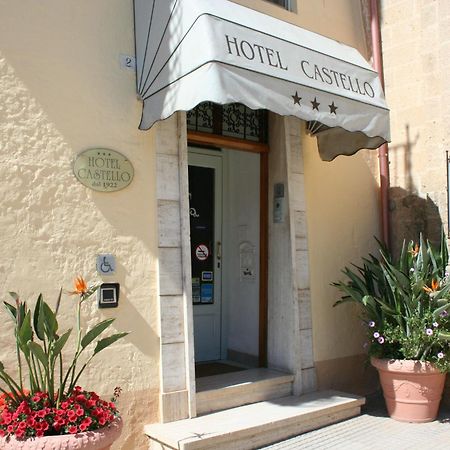 Hotel Castello Mesagne Bagian luar foto
