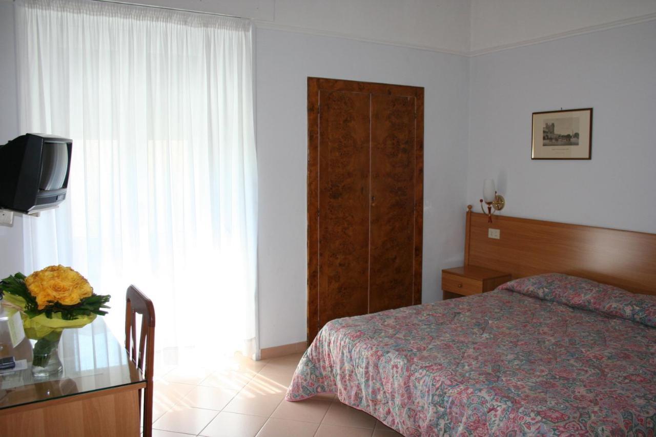 Hotel Castello Mesagne Ruang foto