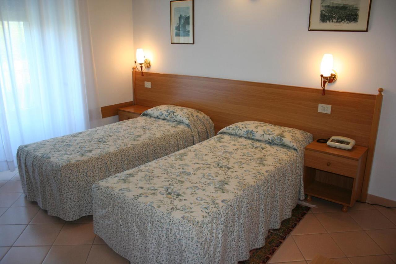 Hotel Castello Mesagne Ruang foto