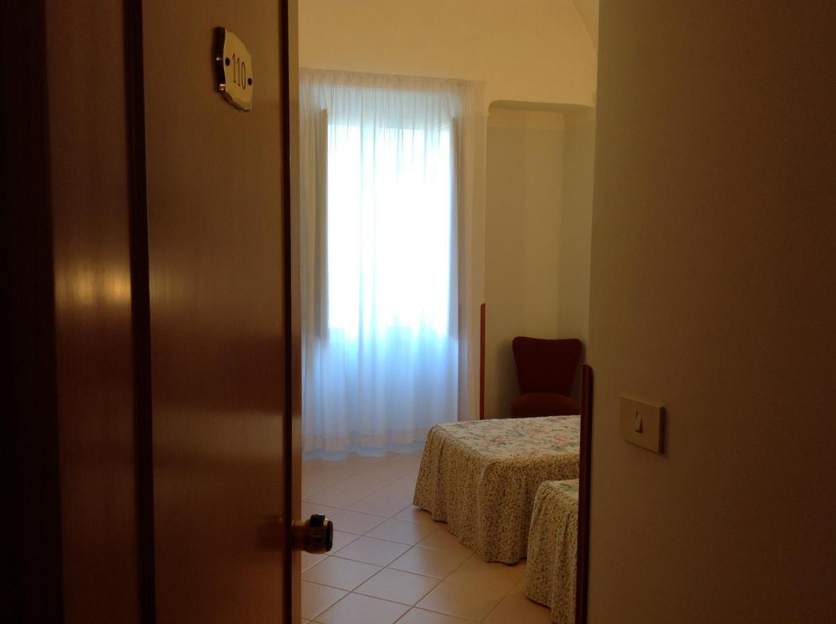 Hotel Castello Mesagne Ruang foto