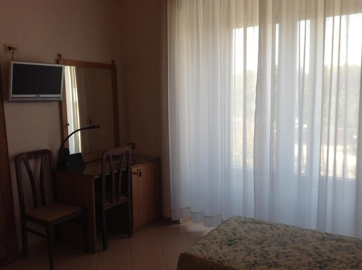 Hotel Castello Mesagne Ruang foto