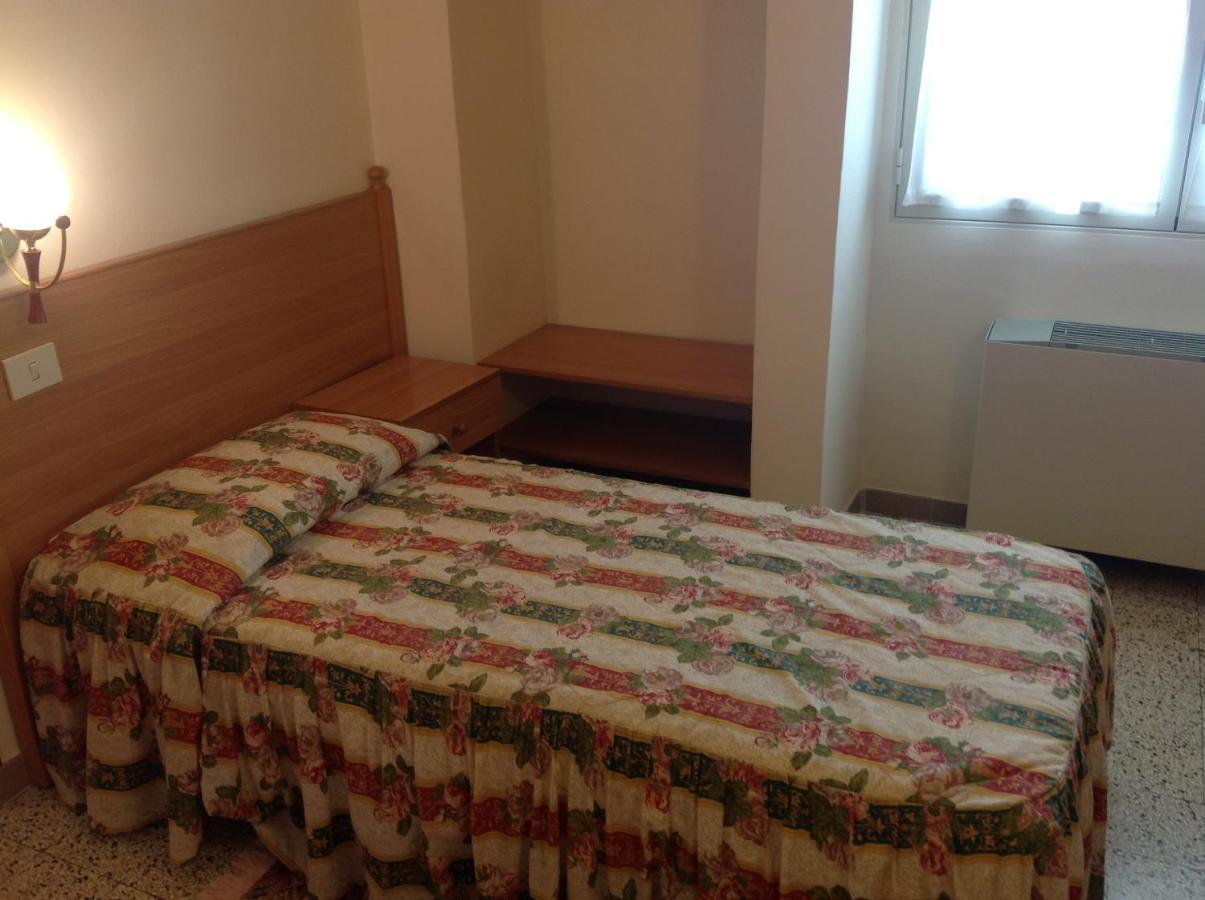 Hotel Castello Mesagne Ruang foto
